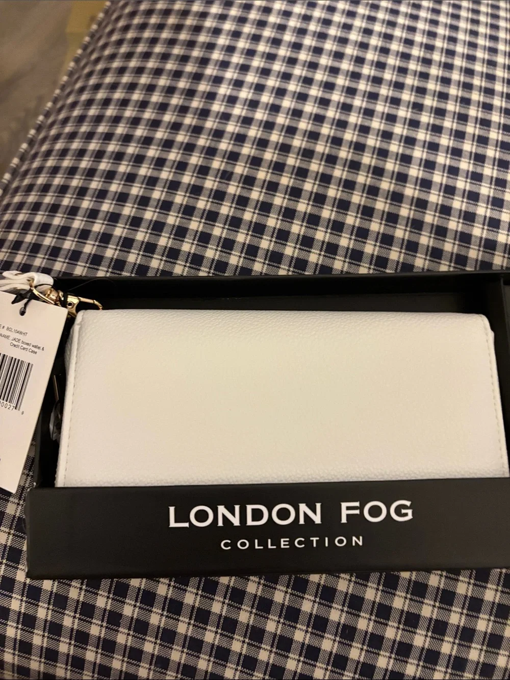 London Fog White Leather Wristlet and Card Wallet Gift Set